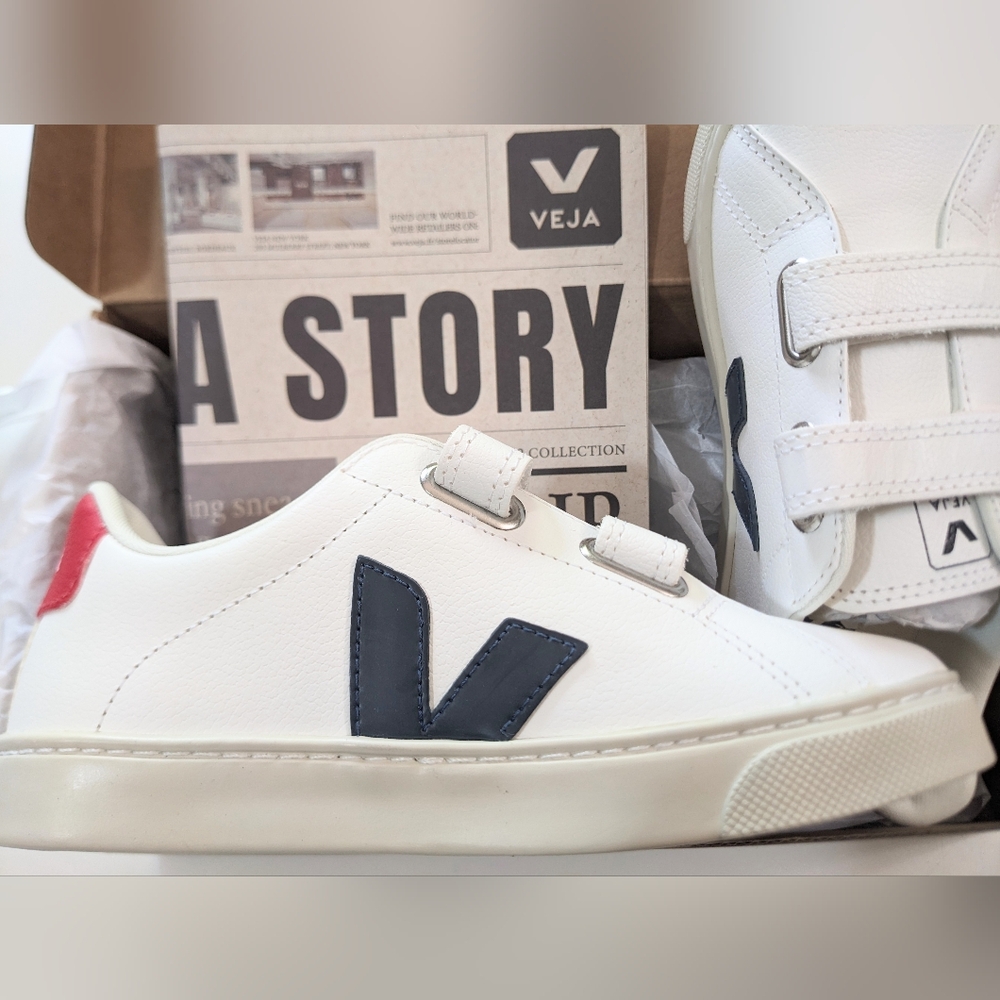 VEJA, Kids Esplar, Chromefree Leather Sneaker, Extra White, Nautico, Size 3